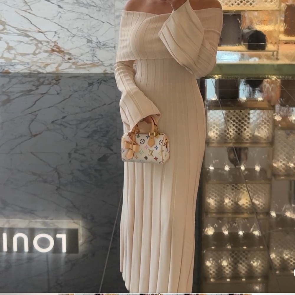 MESHKI DRESS - Picture 1 of 6